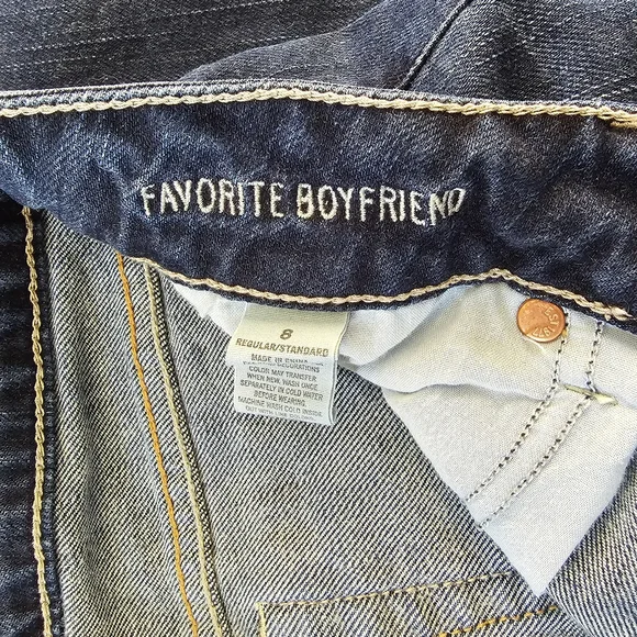 American Eagle Women's Favorite Boyfriend Jeans Size 8 - Picture 3 of 4
